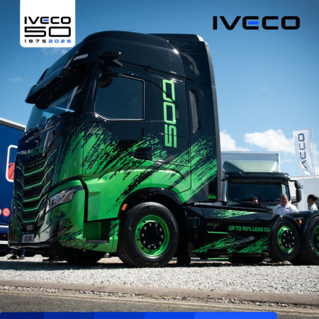 Iveco UK debuts CNG and Electric HGVs at RTX 2025